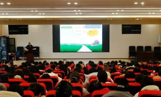 南溪区小学、初中语文教师全员培训活动圆满举行